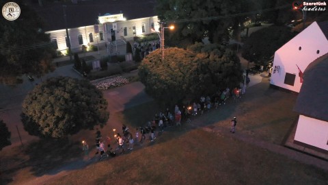 Ismét egy jó hangulatú Szent Iván-éji felvonulás Kondoroson 